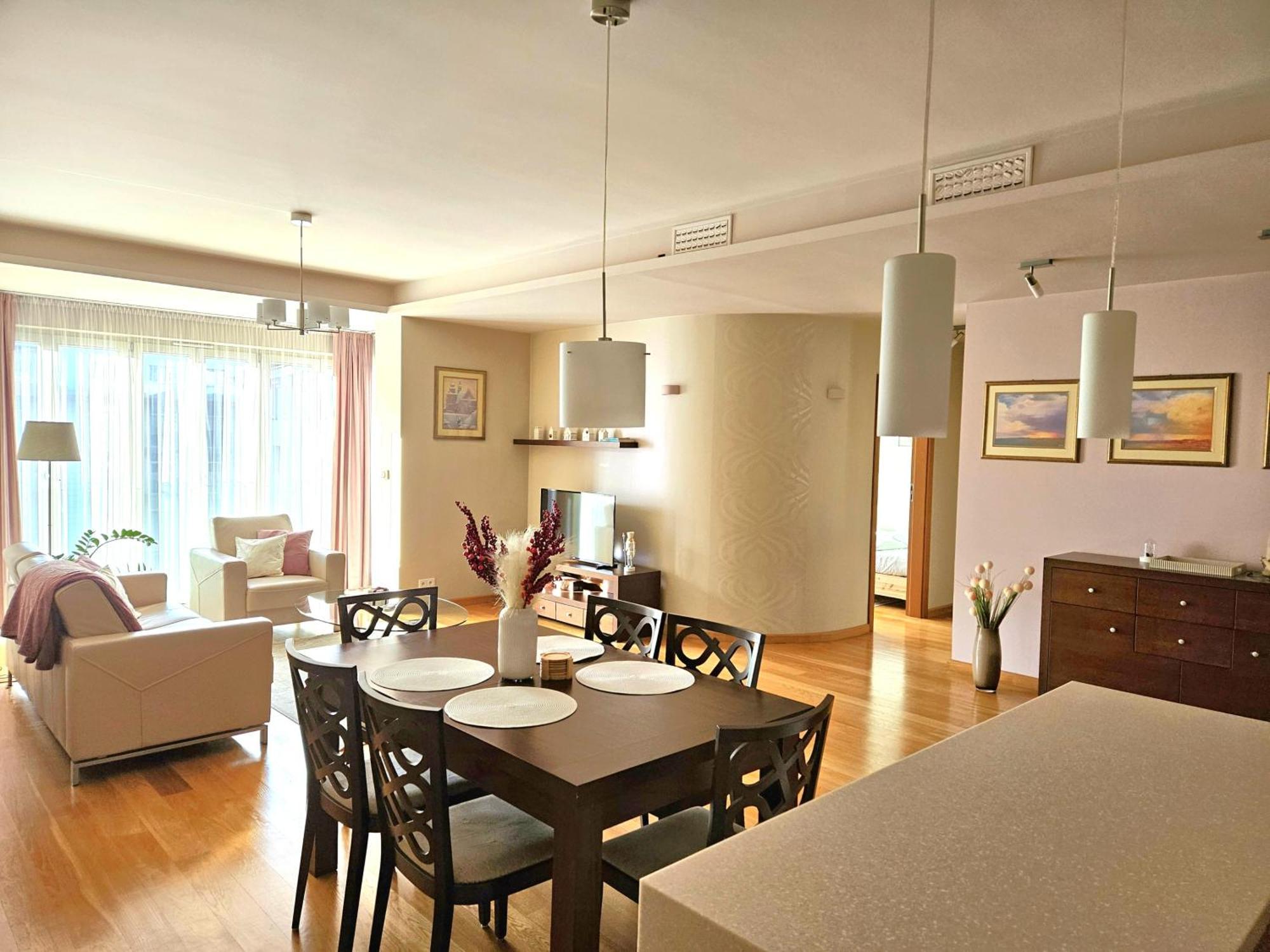 Big Prestige Apartment - 6 Min Main Square Krakow, Krakow